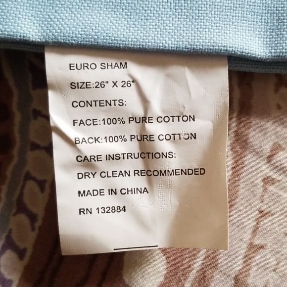 NWOT Set of 100% Cotton Blue Pillow Shams 26 x 26 - Picture 3 of 4